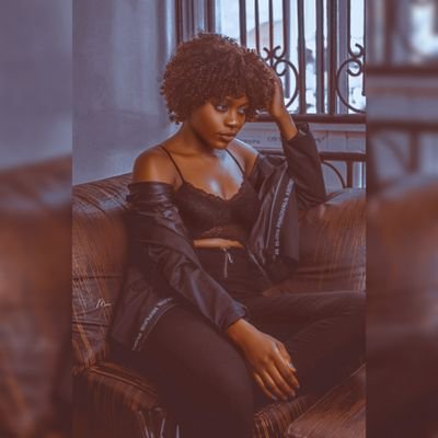 Nurse👩⚕️, Baker🎂🧁 lover of music, dance, movies😚 Liverpool fan💋Smiling is my hobby☺😁 Dm for promo and ads