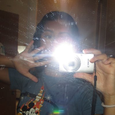 sgoncalv3s's profile picture. just a girl in her lover era