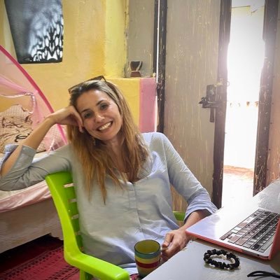 Periodista y escritora. Autora de 'Miedo' (Debate), 'Lo que la guerra transforma'... #Ecofeminista 🚲  #PeriodismoDePaz