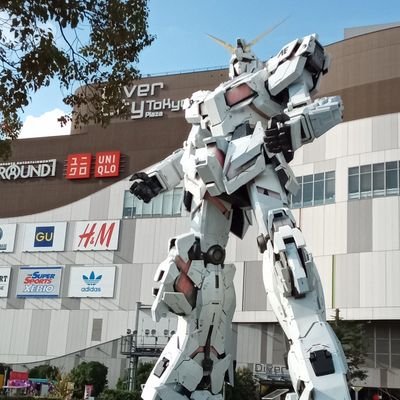 好きなもの
ガンダム、クルマ、リラックマ(ファミリー)、心霊モノ、カワイイ、美しいと思ったもの全部
