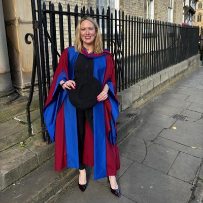 Education Manager @ambercentre @cranntcd @tcddublin| STEM,Collaborative learning,Lesson Study,Shared Education, Ethics| Occasional athlete🏊‍♀️🚴‍♀️🏃‍♀️she/her