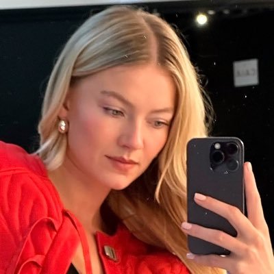 beforeitaIk's profile picture. we can keep each other on a pedestal