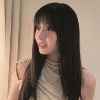 essentecal's profile picture. ☆⋆ 🦢 ｡𖦹°‧ 🩰★ Diary of my life ᶻ 𝗓 𐰁
