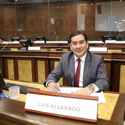 AlvaradoCampi52's profile picture. Guayaquileño de nacimiento convencido del aporte legislativo que daré en la Asamblea Nacional porque conocemos la realidad de la gente