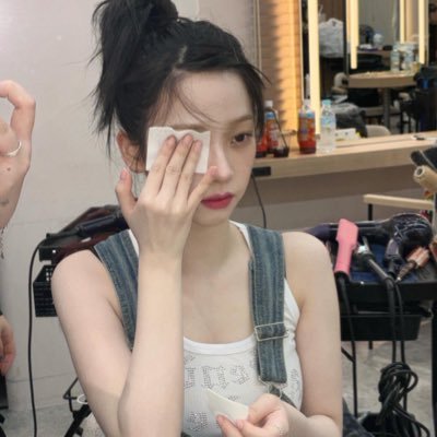 sherrrytt's profile picture. Karina💙 winter⭐️ Sungwon🍮C’rong🐼 taeyeon🦋 wonyoung🐰 hanbin🐹