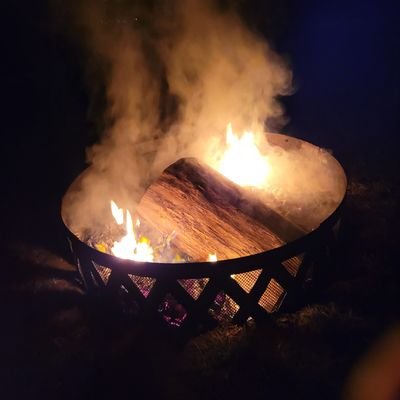 bigfireboi's profile picture. 