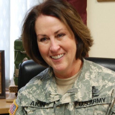 Robin Serve as women Commanding general of U.S Army force Command