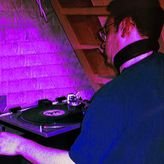 Old Raver & Dj playing House, Tech House & Rave House , Acid House, Hardcore Breakbeat. Dj Benny C