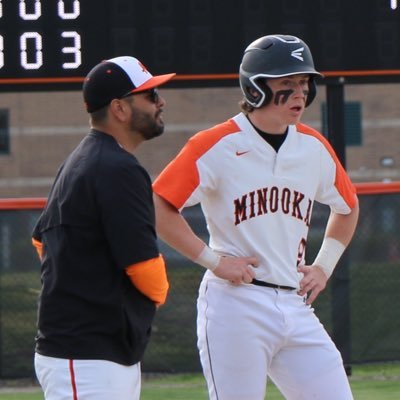 26’ 6’0 175 🏈 | Minooka Football DB/ATH (4.77 40yd) Minooka JV ⚾️ 3B/MIF/RHP/OF camrujawitz@gmail.com