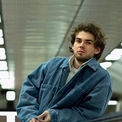 tomdelome's profile picture. 💿 L’album CAHIER ROUGE disponible partout Notre clip est disponible ici⬇️