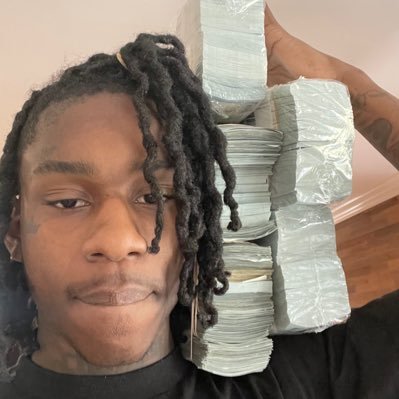 strictlyparlays's profile picture. 🍀🍀🍀