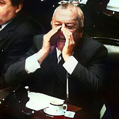 El mejor presidente del Bloque de Diputados UCR 🇵🇱 (1983-1991)

Le doy un puñete en la cara a los inorgánicos y a los fascistas 👊🏻