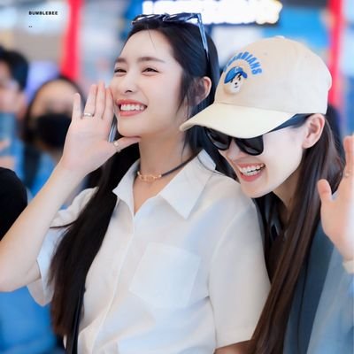 เราจะเป็นท้องฟ้าของอันดา
เราจะเป็นลูกโลกของลูกแก้ว
และเราก็จะเป็นอนันกมลตลอดไป
