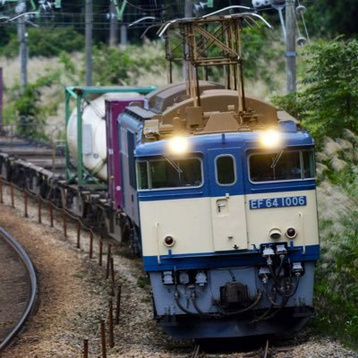 貨物列車が好きな暇人です。写真と模型を少しだけやっています。