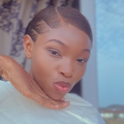 she is beautiful😋
she is a rare gem🥺
she is an entrepreneur💥
she is a lover of travels✈️
she loves learning languages 🌝
SHE IS WILSON ONYEKACHI GLORY💝🧠