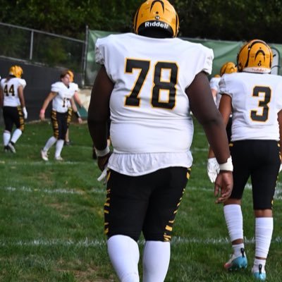 Newport High School Football 26’ | 15 Years Old | Offensive Linemen and Defensive Linemen | 6’1 315 pounds | 2.7 GPA | 859-760-7189 | arionstuckey75@gmail.com