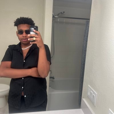 IDCBeast's profile picture. Khanye|21|Florida|Virgo♍️|🌴Sreamer|Content Creator