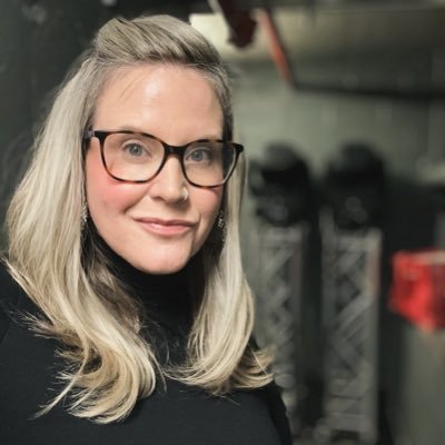 hilarywelch's profile picture. Mornings with Hilary on @easy1013, Jazz Singer/Songwriter/Teacher/ podcaster