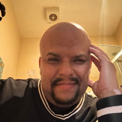 Samorie28's profile picture. The Kingmaker of Ad Copy!