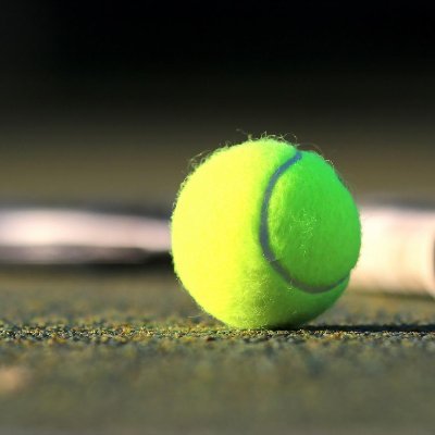 I love tennis.