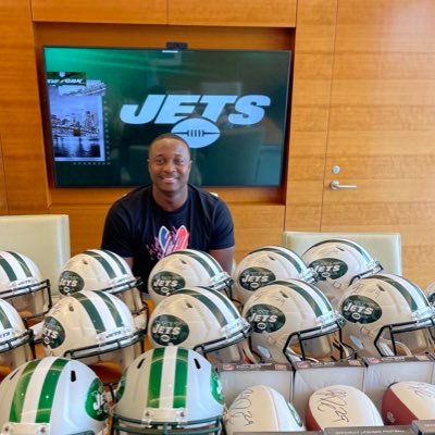 * GOD FIRST | Retired 9-Year Veteran RB for the @NYJets | Coach @StXTigersFB | @NFL Legends Youth Advisory Committee