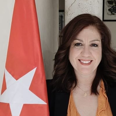 Embajadora de #Cuba🇨🇺 en Túnez🇹🇳     
Ambassadeur de #Cuba en Tunisie
سفير #كوبا في تونس