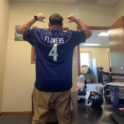 Husband and FaThor. Totes funny dood. Lover of life, laughs, and frenchtons. A diehard Ravens fan from the West Coast. #RavensFlock