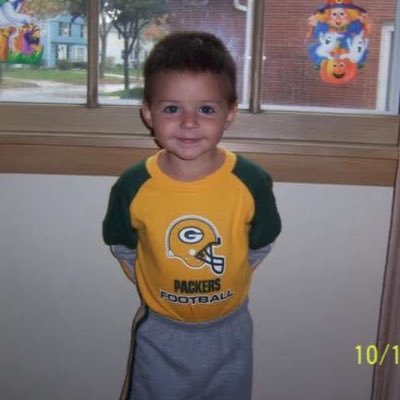Number 1️⃣ Green Bay Packers Fan 💚💛 Post Packer information 🧀 Die hard Cheesehead 🧀 414 Milwaukee Bucks fan 🦌 #GoPackGo 💚💛