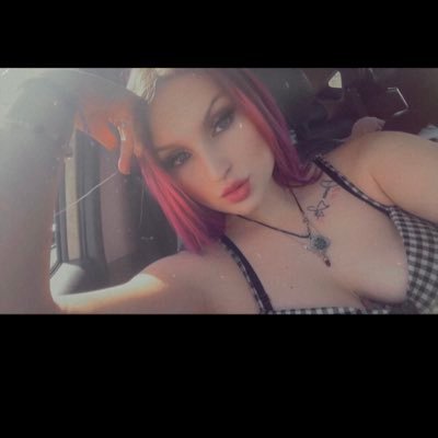 I’m a healer, a savage, and a Scorpio. 💜🦂🔪 DJs mom 💙♈️