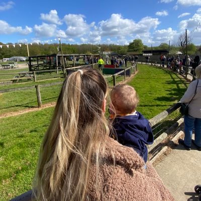 HelenaTL96's profile picture. I occasionally tweet and if I do it’s probably shit ✨