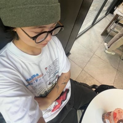 offmenu_'s profile picture. 