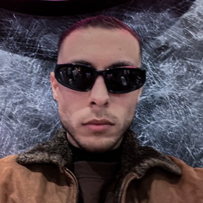 mehr_kabiri's profile picture. lemme act interested