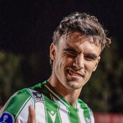 Analizo (?) el fútbol uruguayo y sus jugadores. Analista en Rendimiento @CONMEBOL. Lolo. 20a, uy.