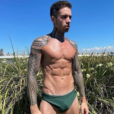 Argentino 🇦🇷 https://t.co/NTsely3ekF 🔥 new content every day