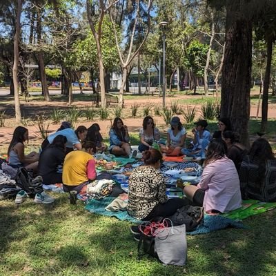 🍻 Espacios de intercambio con chelitas y agüita de limón | 📕Club de lectura | 🍋 Trueque de saberes | Capacitaciones |