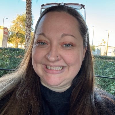 Graduate student and full time registrar....enjoying life...filling it with pop culture, food, beer, love and travel!