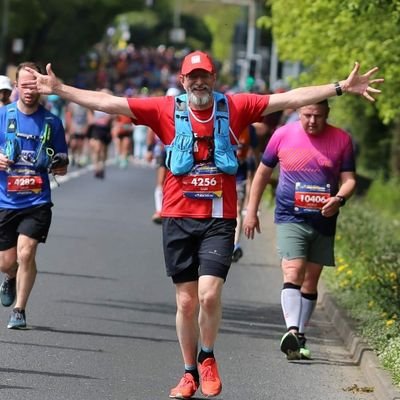 Runner; Triathlete; Hyde Park Harrier; Academic & Teacher; Guitarist; Cycle Crash Victim; Not dead (yet). Back (8 month break) on a new account (old one gone?).