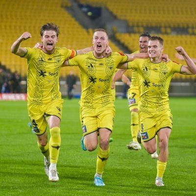 @WgtnPhoenixFC 💛🖤 @LFC ❤️