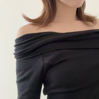 コスメ/韓国コスメ/美容/イエベ秋/スキンケア/読書📕/美味しい物食べる為に週5ジム🏋️♀️/車大好き4台🇩🇪🇯🇵/🇯🇵🇺🇸株保有中 /親子旅47都道府県制覇まであと7県/以前フォロバなかった方はごめんなさい😇たまに0になってますが外してません😭
