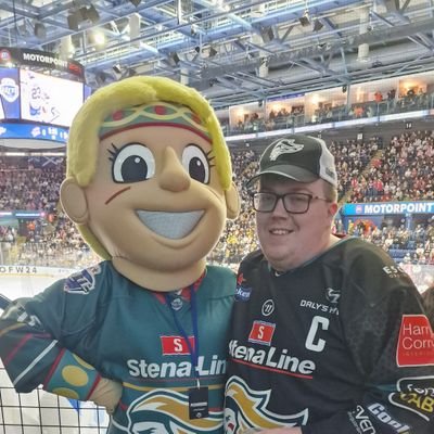 24 Year Old Senior Software Engineer | Belfast Giants ST Holder 23/24 |

#BelfastGiants #EIHL #LFC #LeafsForever #RedBullRacing #ForeverNE |

🖤💛#47