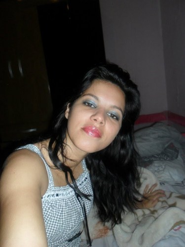 muitoo extrovertida , e alegre......