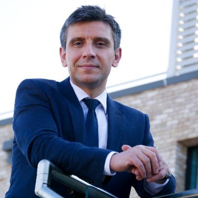 thisisianis's profile picture. 