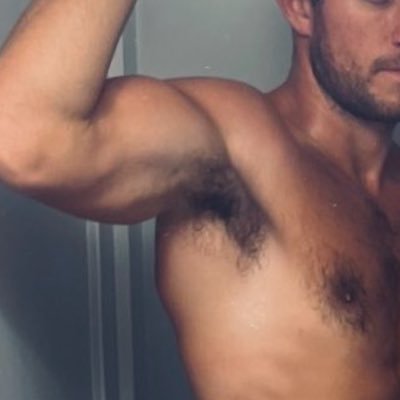 Man’s manliest part deserves appreciation. No porn, just pits. Feel free to share those #hairy #armpits men 💪