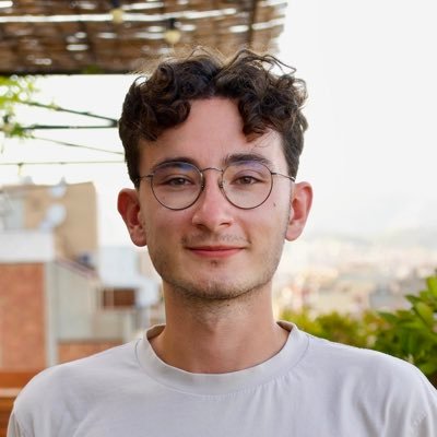 RolandVekemans's profile picture. Je vous aide à trouver vos clients cibles avec un site web d'exception
✨ Webflow & Framer