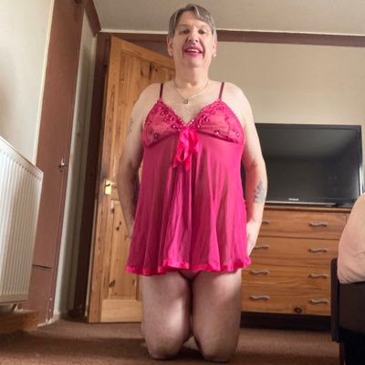 @Facelessfindom1 Sissy lucy 🐷IS OWNED BY BEAUTIFUL POWERFUL SUPERIOR GODDESS HELLA 🥵oink 🐷 oink 🐷 Curtsey