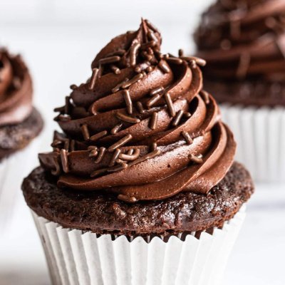 PMS183166's profile picture. 