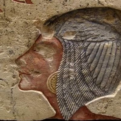 L3 - Archéologie et Egyptologie. Passionnée par Kerma, Koush, Méroé, et les études Nubiennes