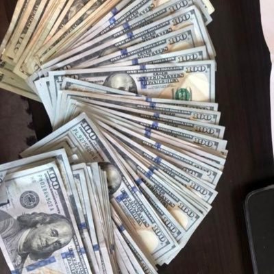 lueywtf's profile picture. 