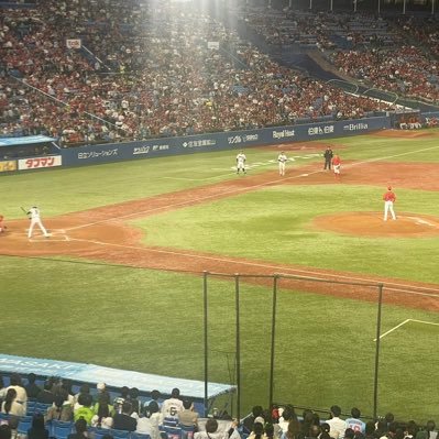 応燕アカ作りました！！ 神宮ホームゲーム🏟️年間8割現地にいます⚾️ 2024シーズン|3月19,29,30,31 4月5,19,23,25 5月1現地観戦済|5月10,21,22,23,28,29,30現地予定