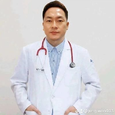 저는 한국의 외과의사이고 성형외과 전문의입니다.